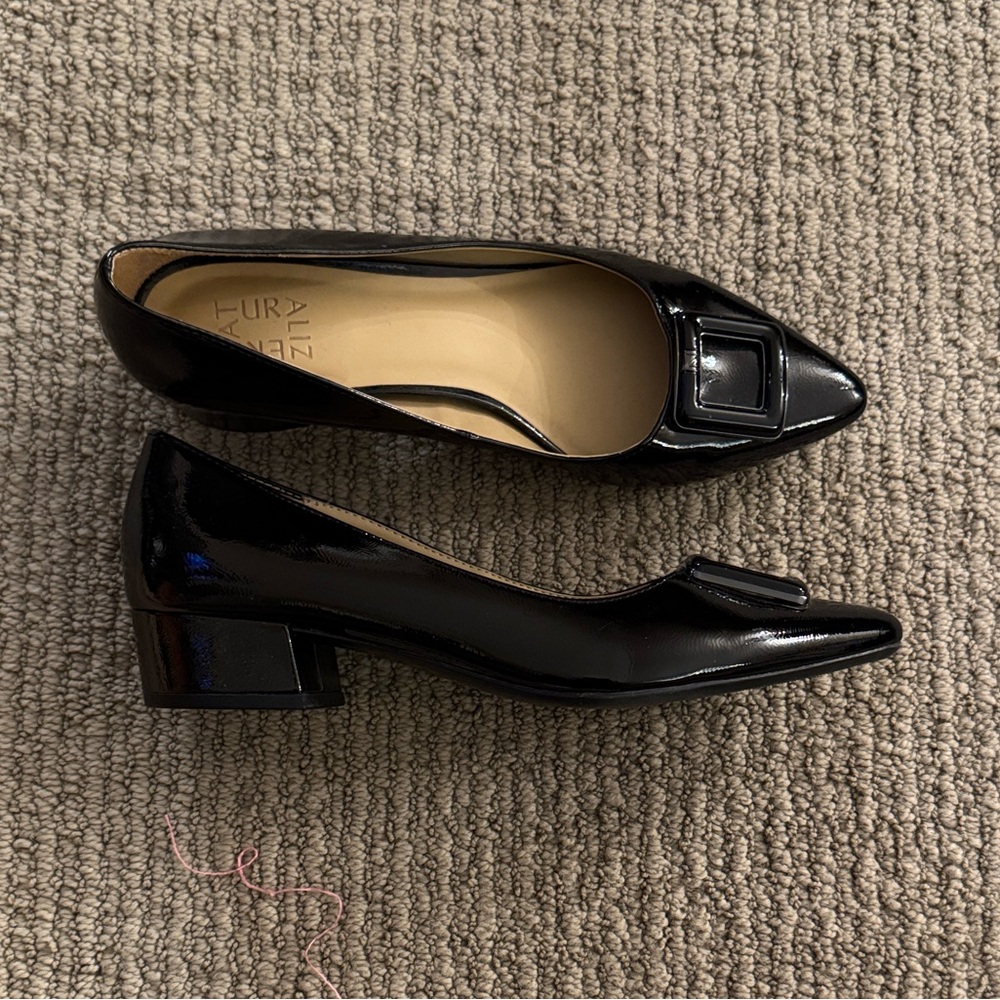NWOT Sz 8.5 Naturalizer Black Patent Heels